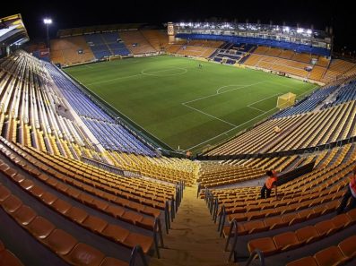 soccer-field-la-ceramica-villarreal-with-seeds-dalmau-1